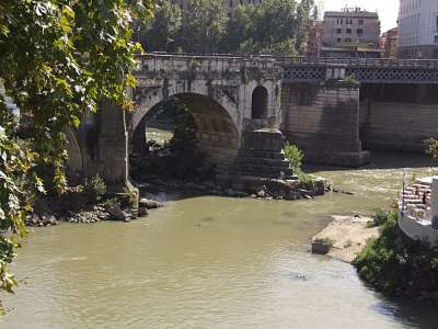 Trosky Ponte Rotto foto